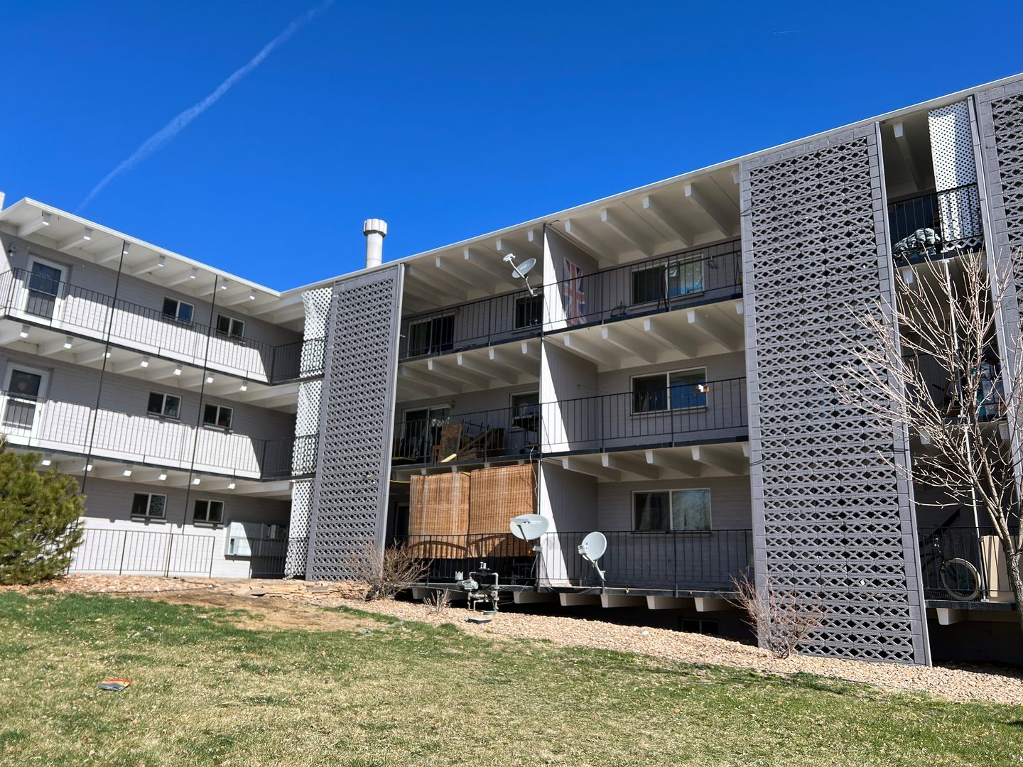 Littleton Apartment: 137 West Broadmoor Drive