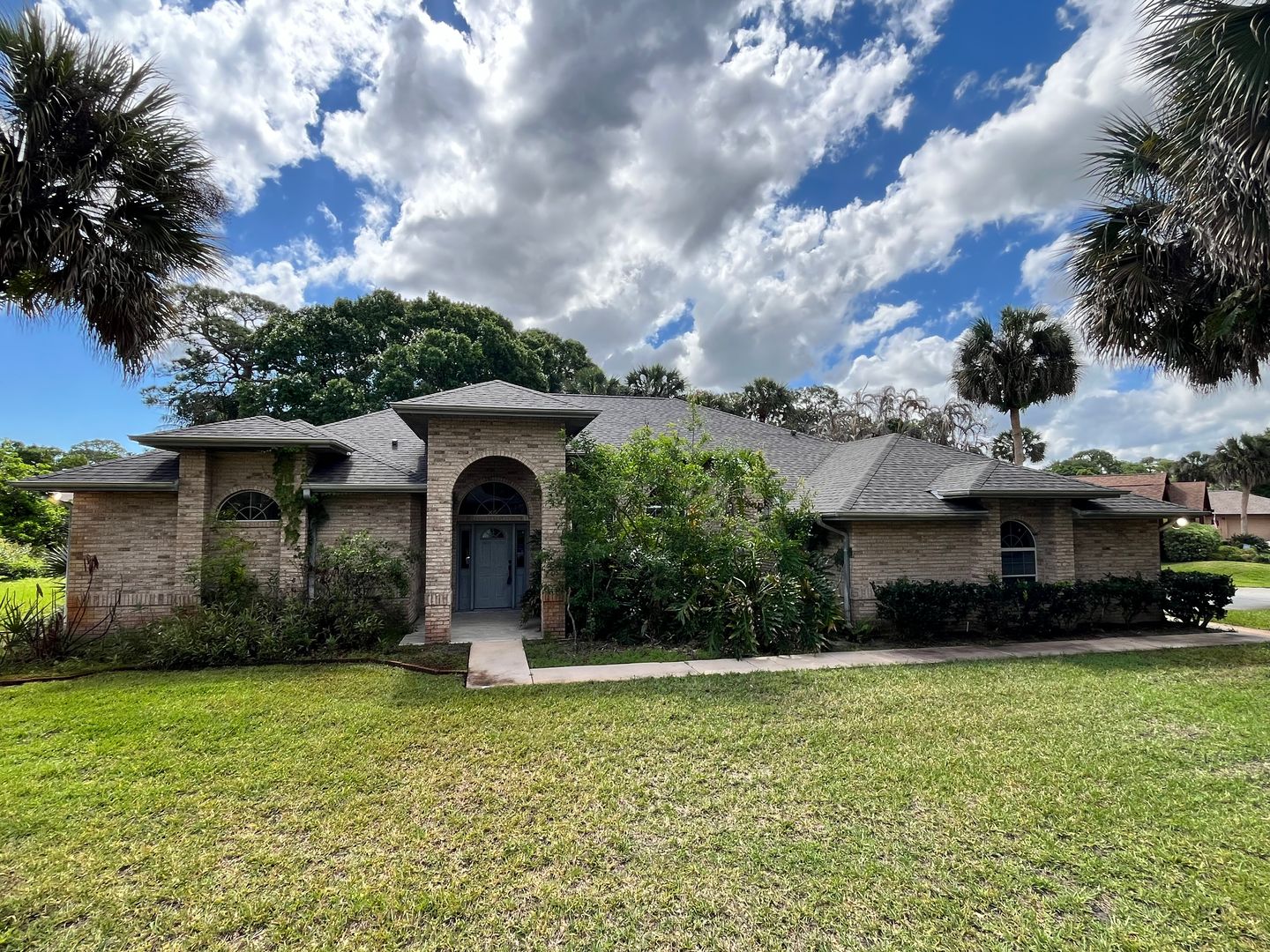 West Melbourne House: 7922 Timberlake Dr