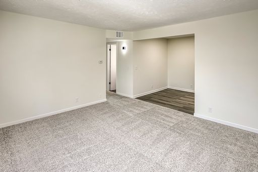 Lower-Level 2 Bedroom and 1 Bathroom Apartment! – photo 1
