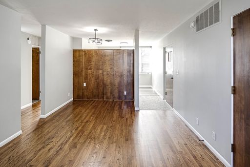 Spacious 2-Bed and 1-Bath Apartment in Millard! – photo 1