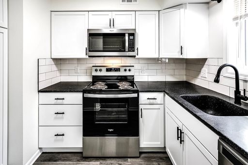 Modern 1-Bed and 1-Bath Apartment in Dundee! – photo 1