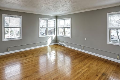 2 Bedroom Benson Apartment Ready Now! – photo 1