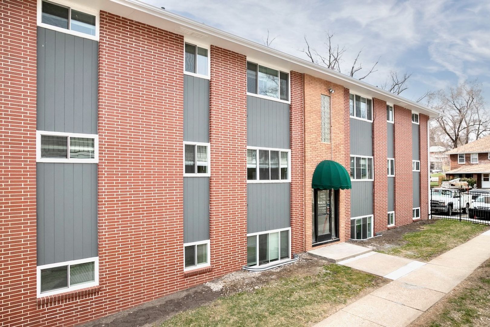 Modern 1-Bed and 1-Bath Apartment in Dundee! 10 of 12
