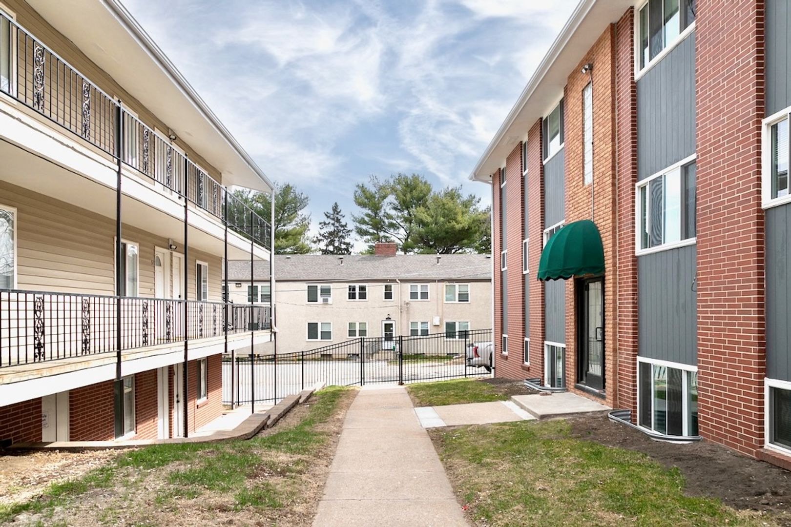 Modern 1-Bed and 1-Bath Apartment in Dundee! 11 of 12