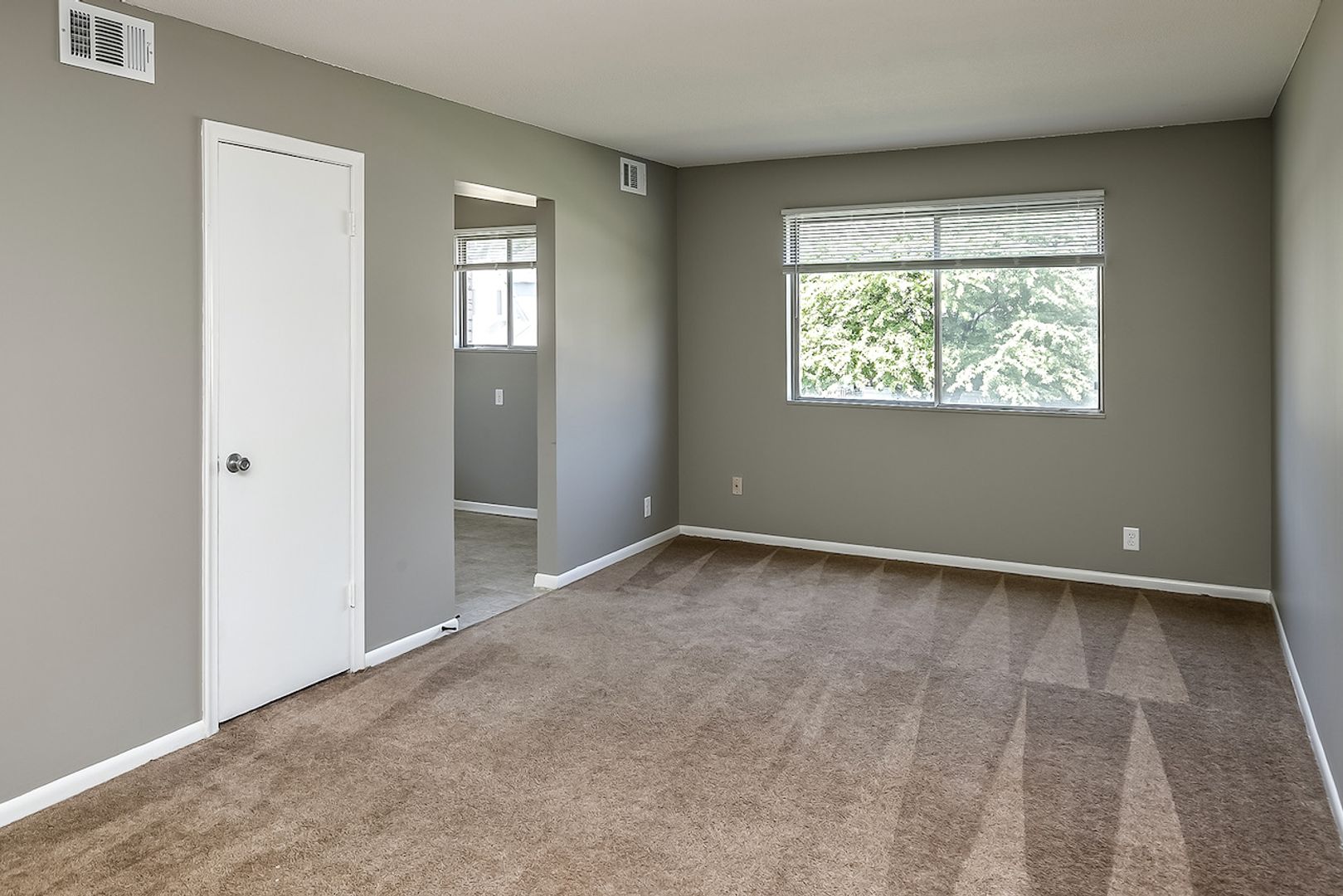 Omaha Apartment: 4621 Wakeley Street