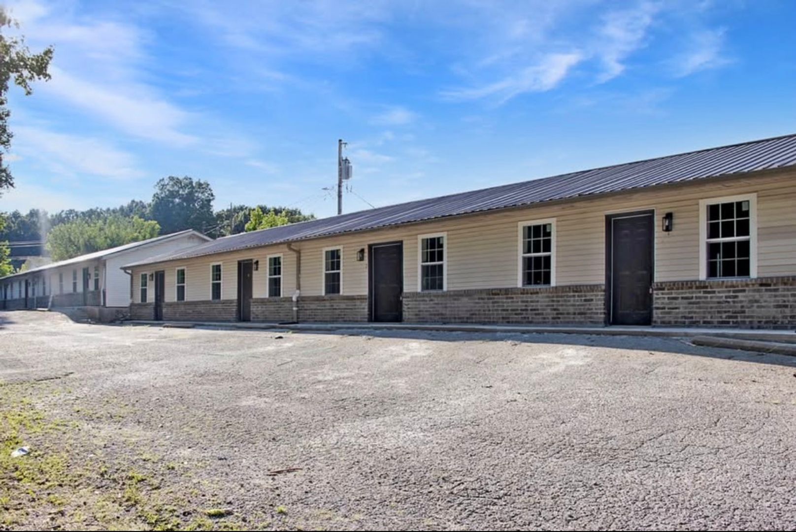 Paragould Apartment: 400 N Rockingchair Rd.