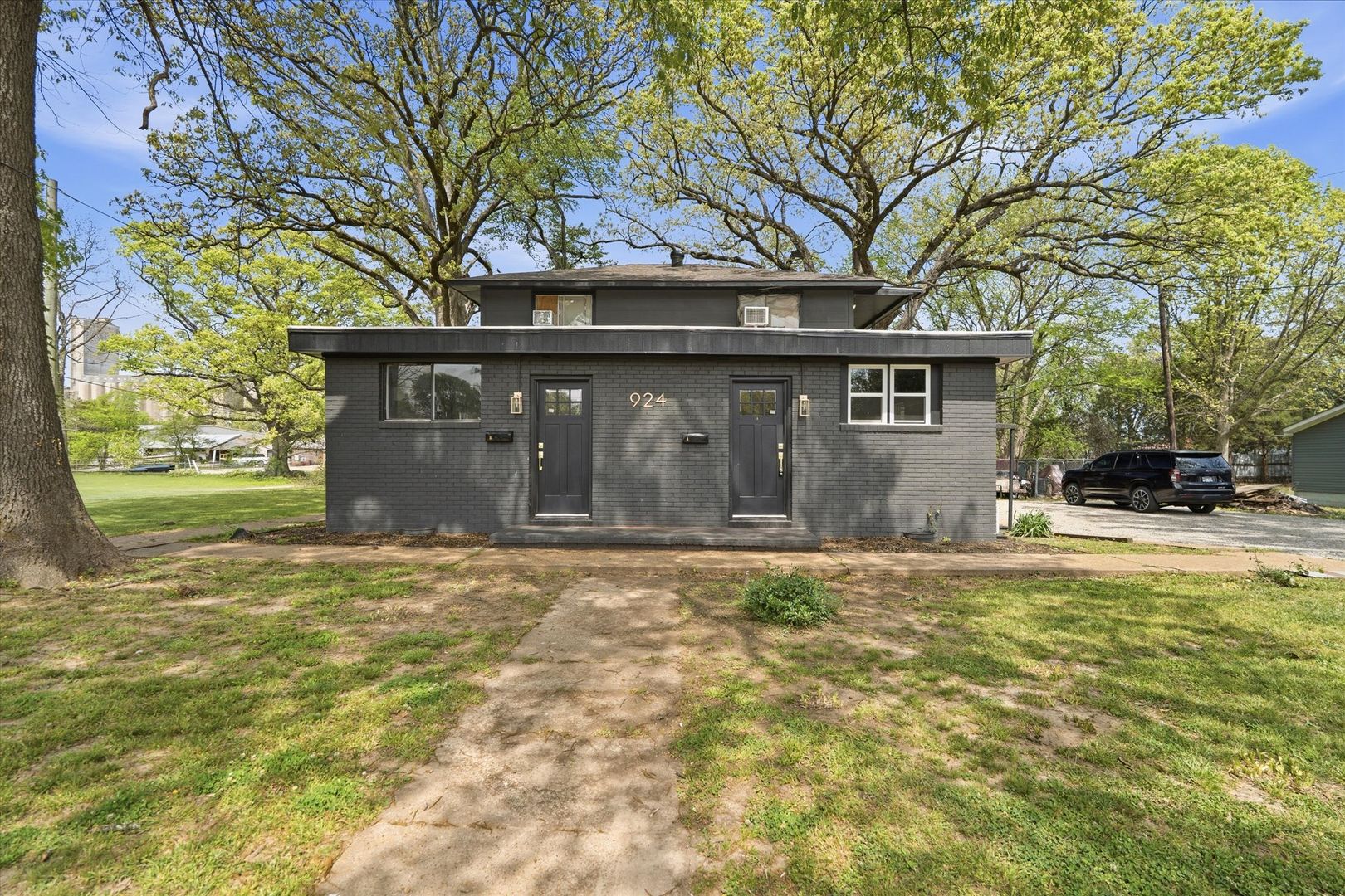 Jonesboro Apartment: 924 W Huntington