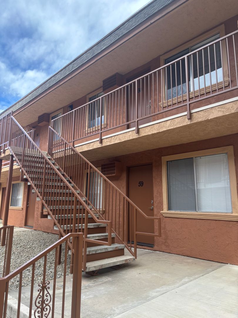 Riverside Apartment: 991 W. Blaine Street