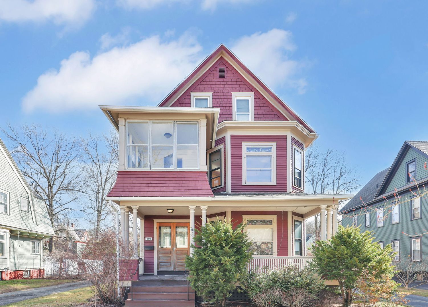 Springfield Apartment: 65 Firglade Avenue