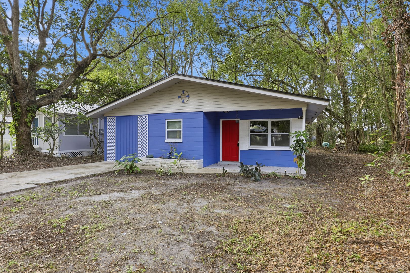 Gainesville House: 1325 NE 3 Avenue