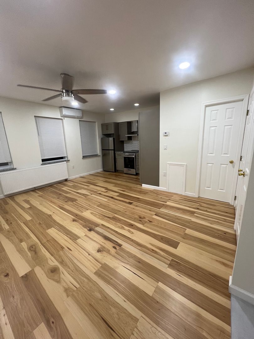 PROSPECT PARK Apartment: 1100 LINCOLN AVE