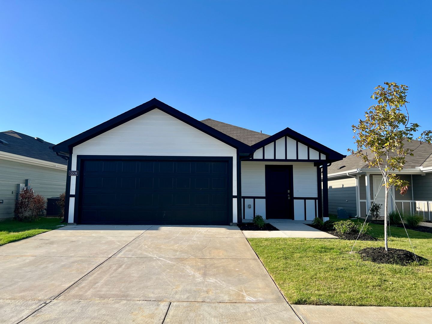 Denton House: 5529 Rollins Drive