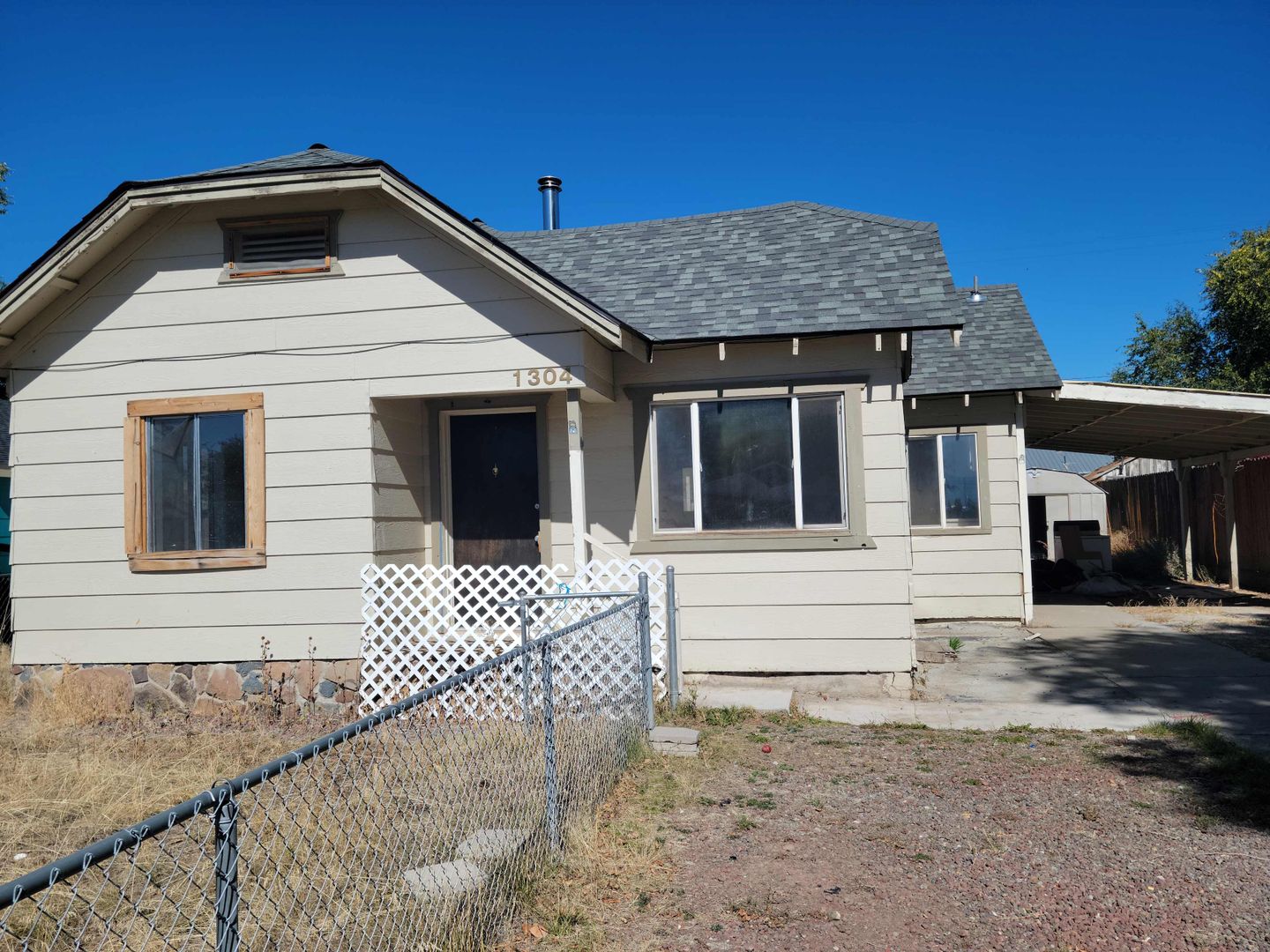 Alturas House: 1304 W 8th St