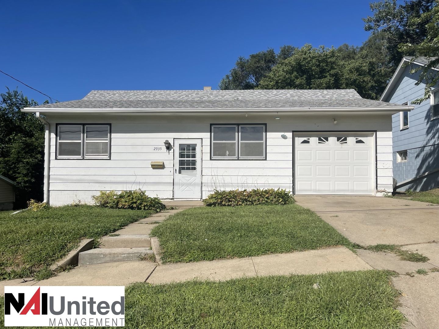 Sioux City House: 2935 S. Cypress