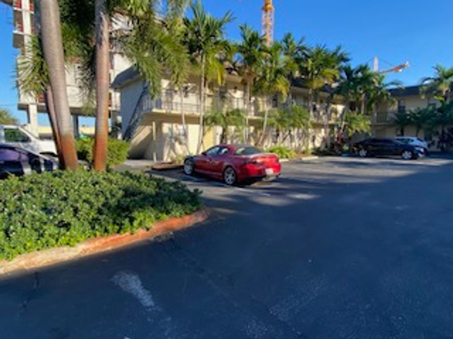 Oakland Park Apartment: 1078 NE 39th St.