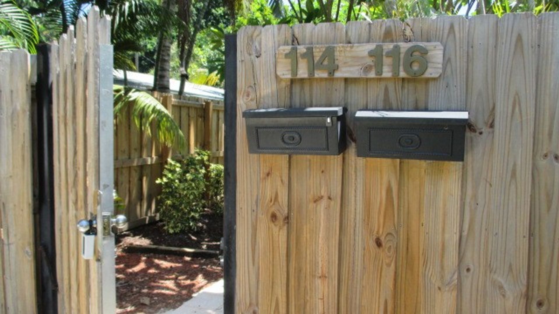 Ft. Lauderdale Apartment: 114-116 SW 20 Avenue