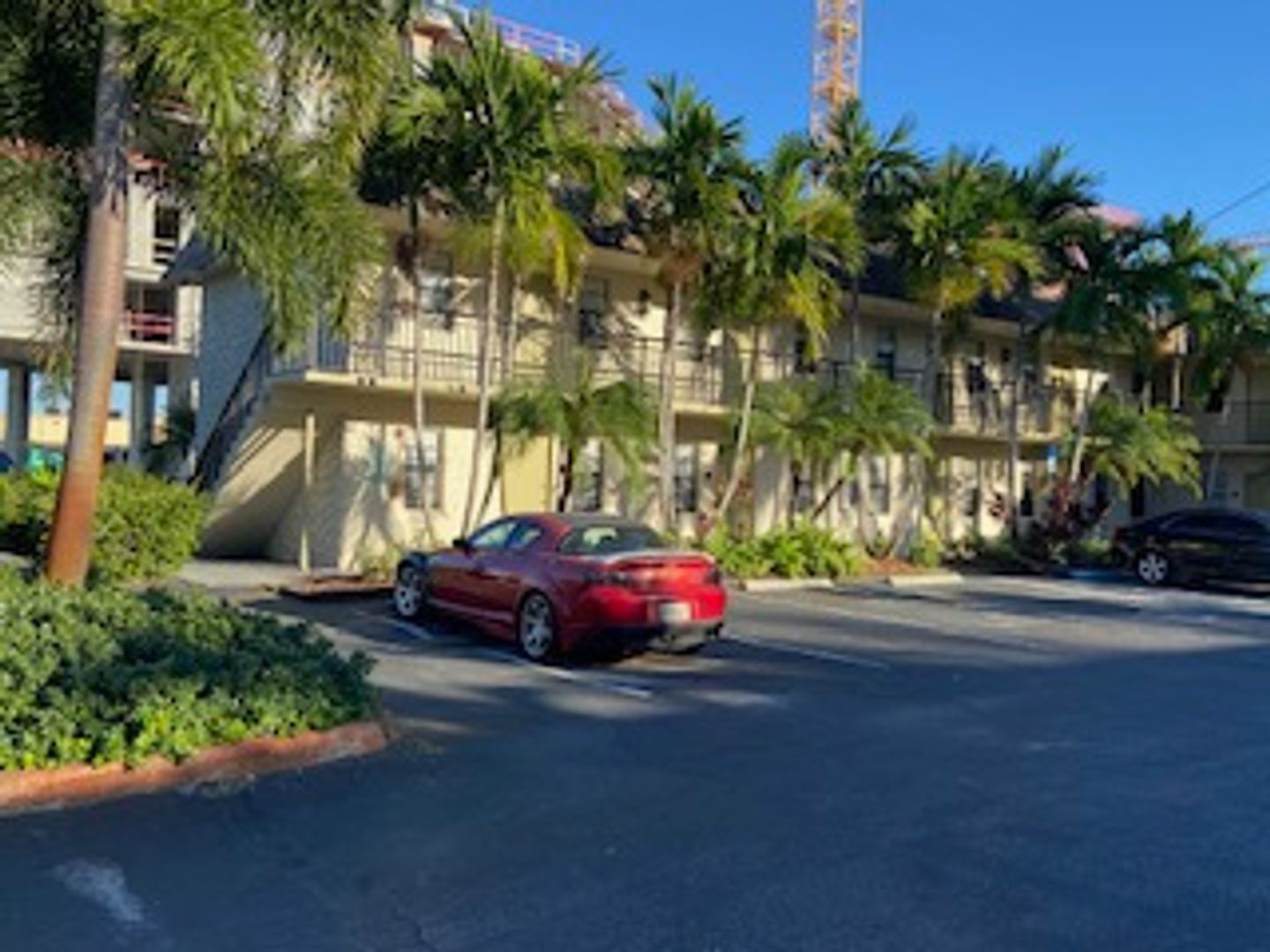 Oakland Park Apartment: 1078 NE 39th St.