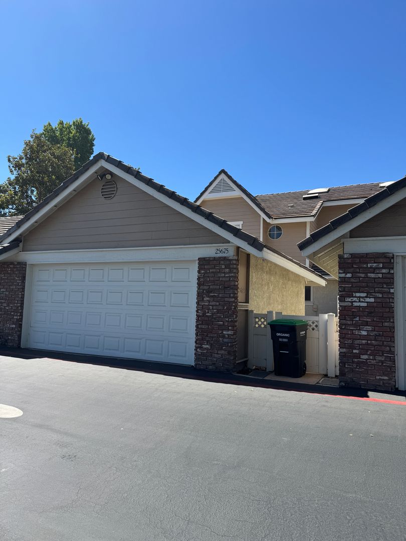 Loma Linda House: 25675 Lawton Ave.