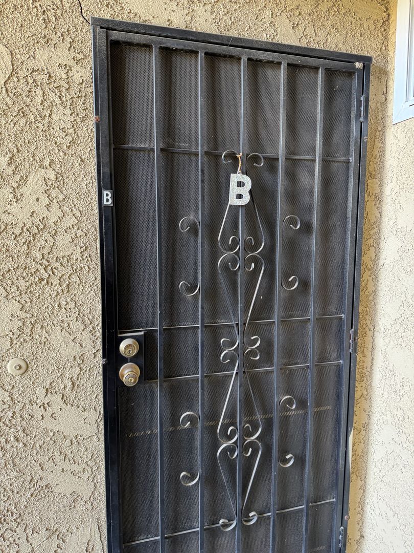 Loma Linda Apartment: 11170 Poplar St.