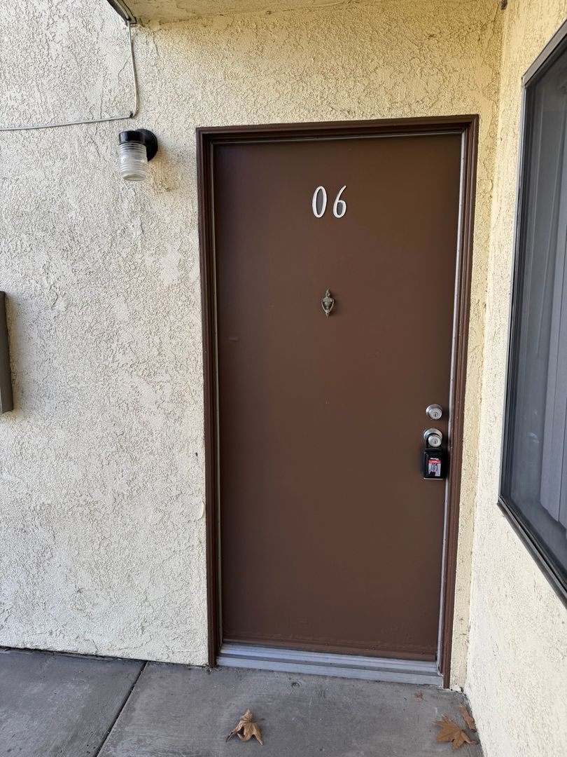 Loma Linda Apartment: 10902-10RinconSt24504-10Canada