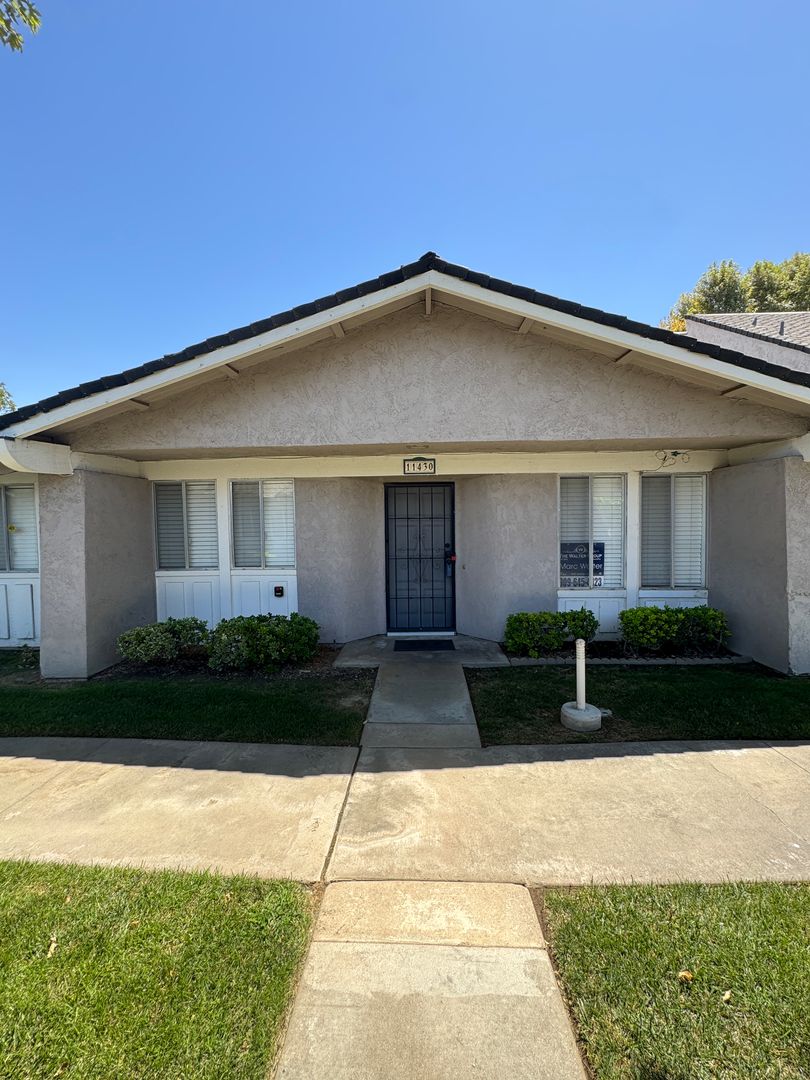 Loma Linda House: 11430 Benton St.