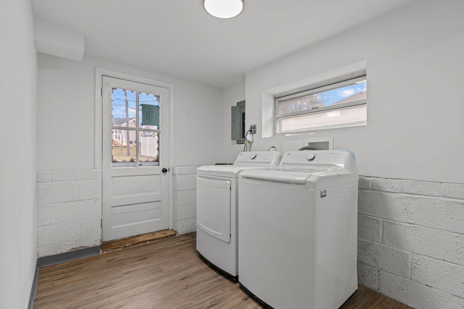 Laundry room at 131 Kipling Dr