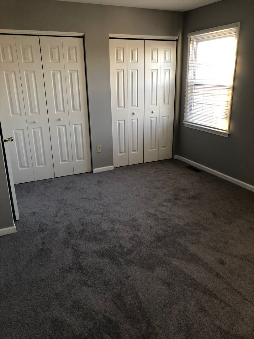 Bristol House: 1240A Pine Grove