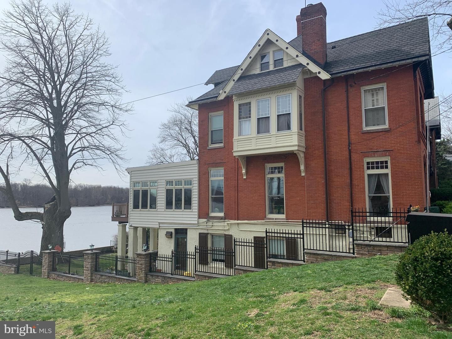 Bristol Apartment: 256 Radcliffe St