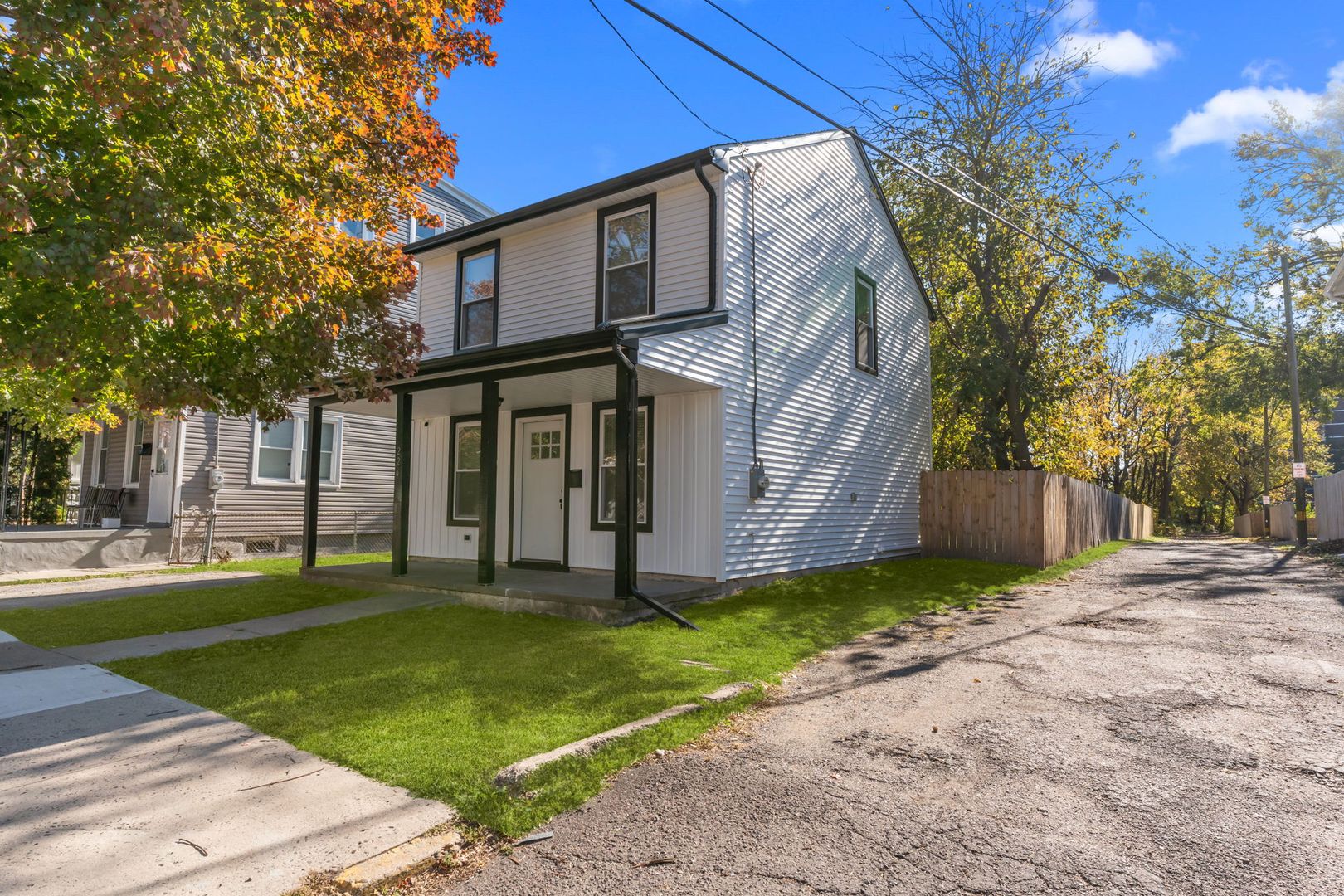 Bristol House: 224 Buckley St,