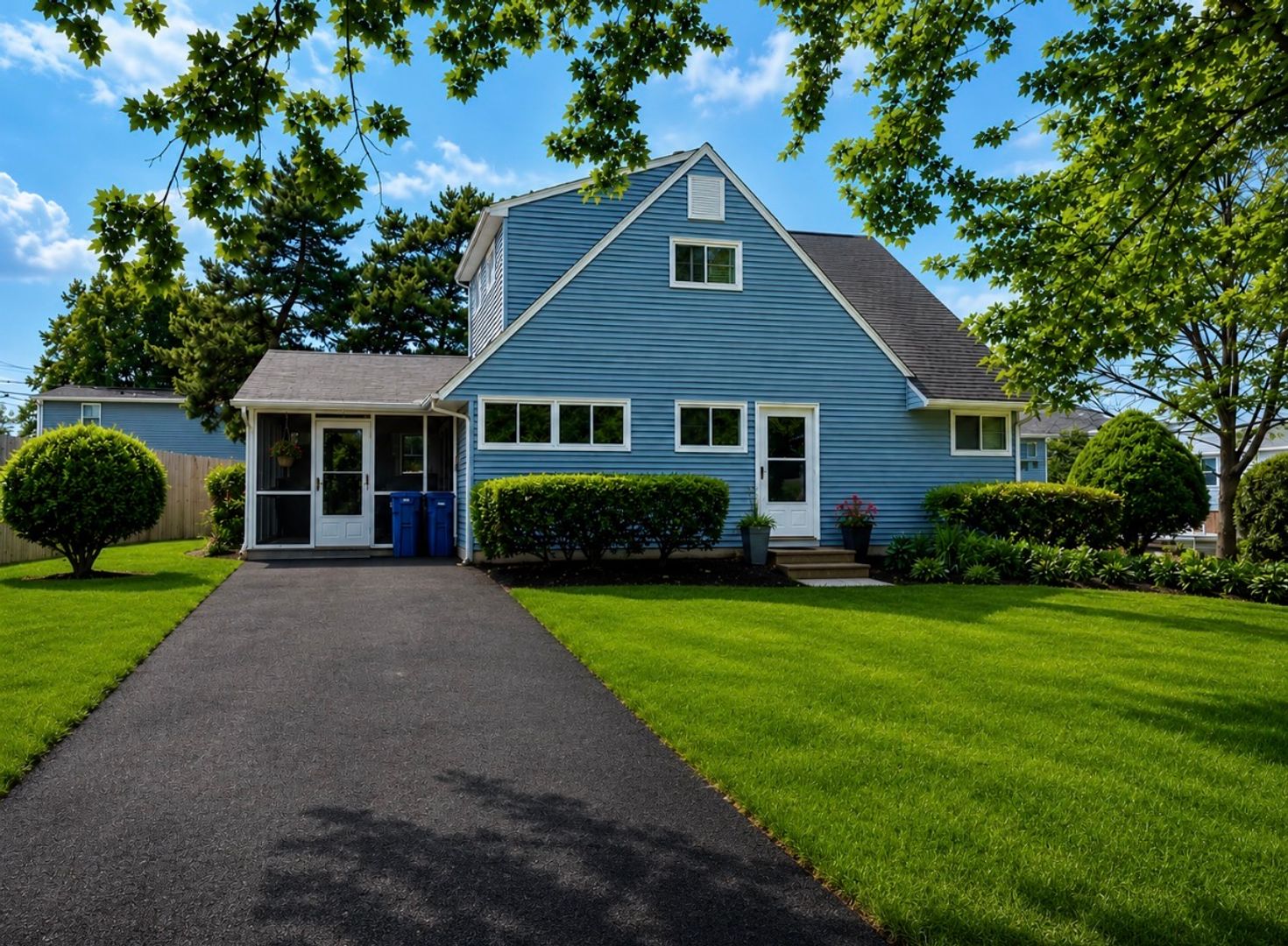 Levittown House: 15 Catalpa Ln