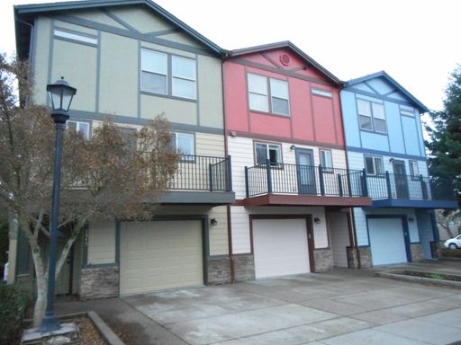 Luxurious Townhouse Living in Albany's Heart – photo 1