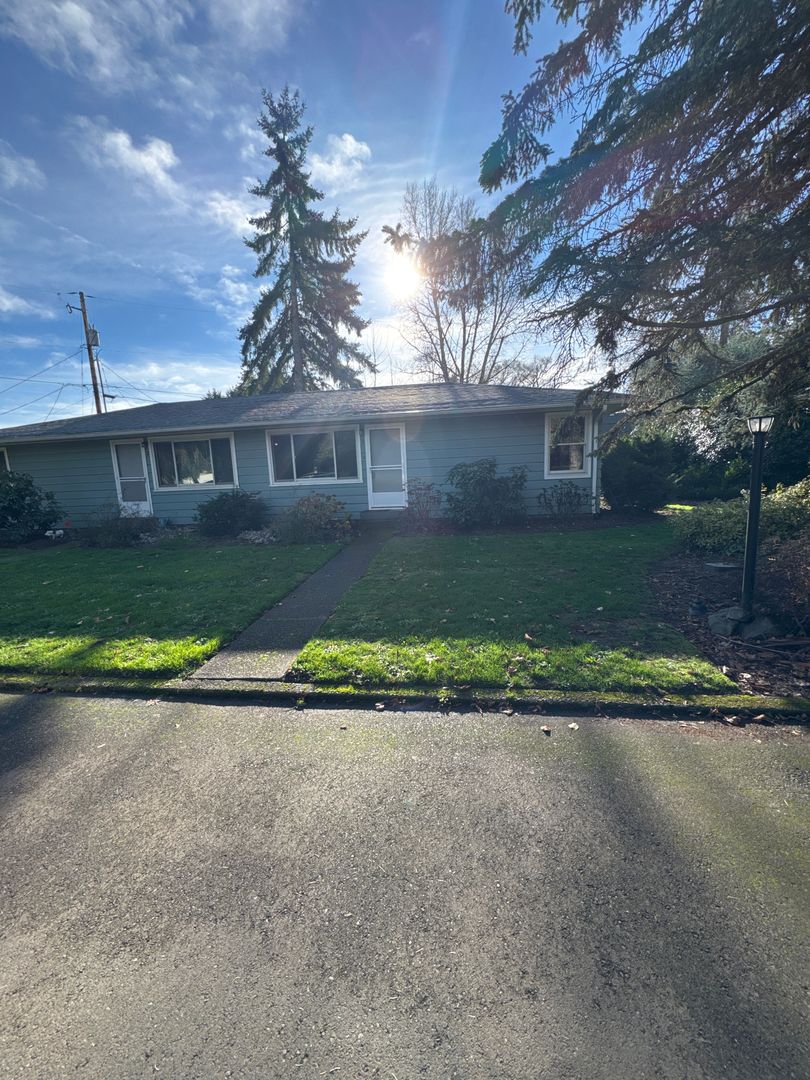 Corvallis Multiplex: 3445 SE 3rd St Unit 2