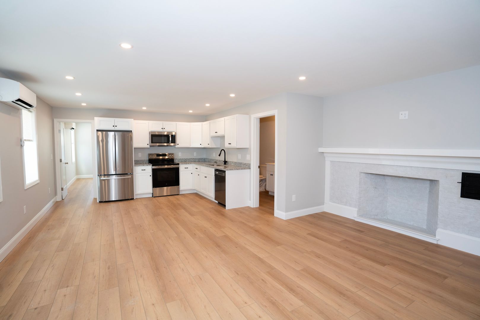 Saco Apartment: 29 Pleasant Street