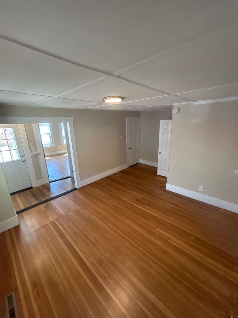 Rochester Apartment: 21 Lincoln Street