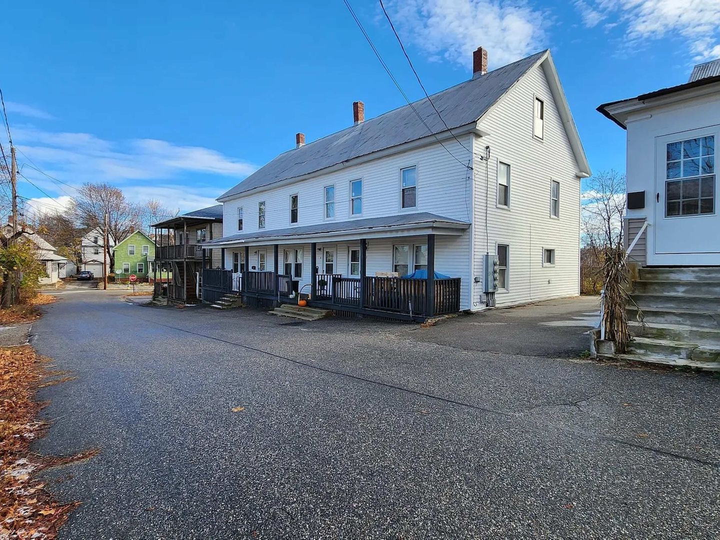 Sanford Apartment: 7 Gowen St