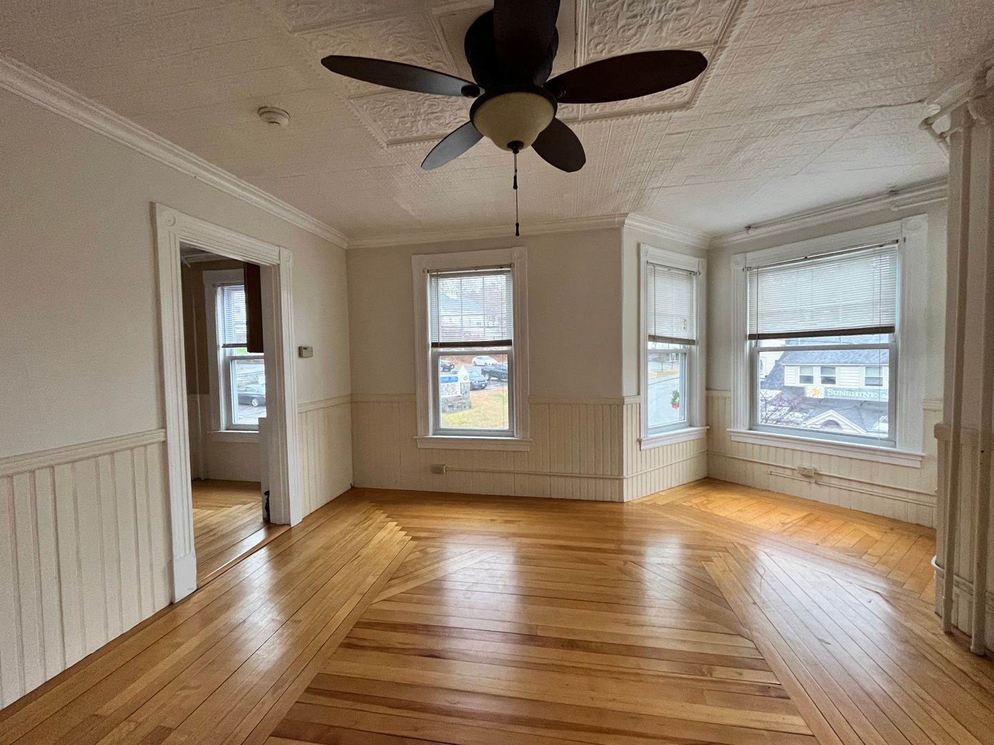 Meredith Apartment: 14 Main Street