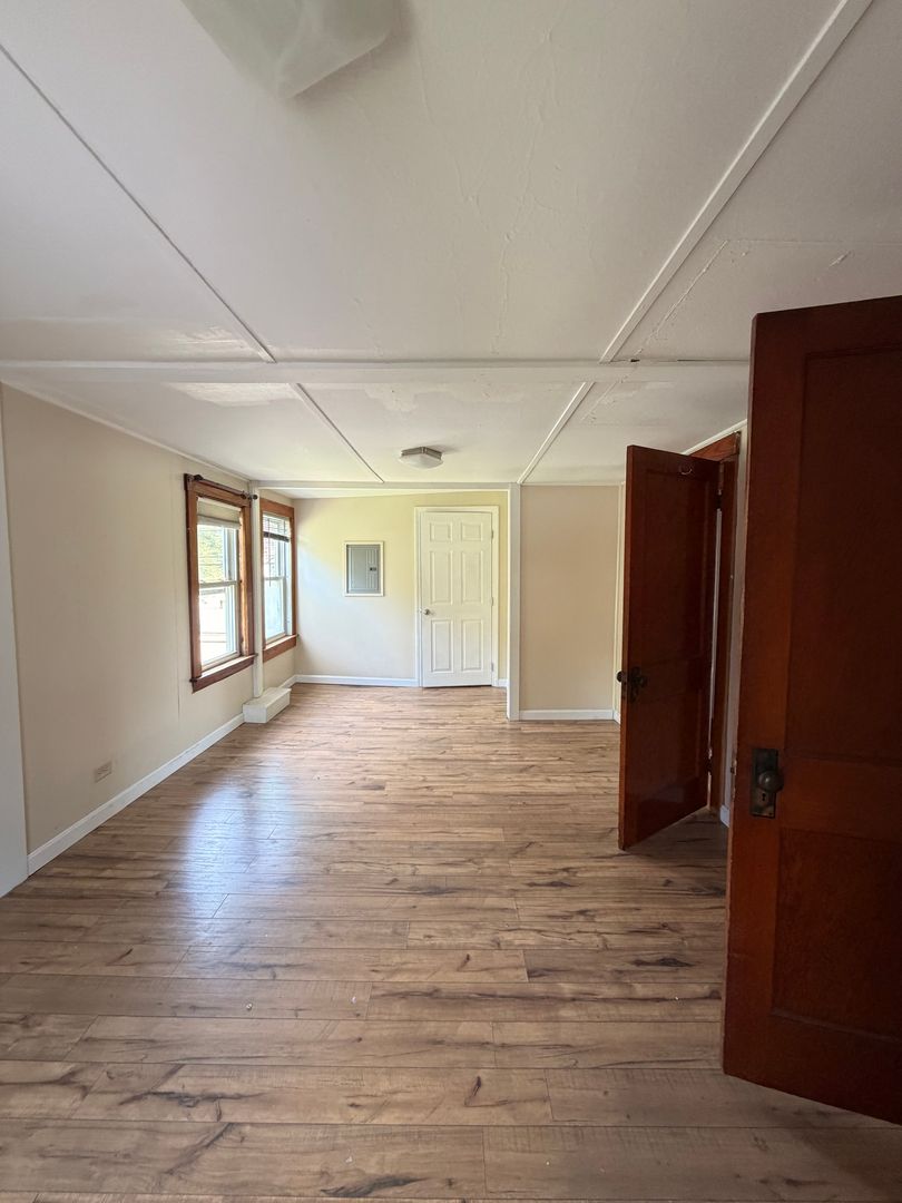 Kittery Apartment: 133 State Rd