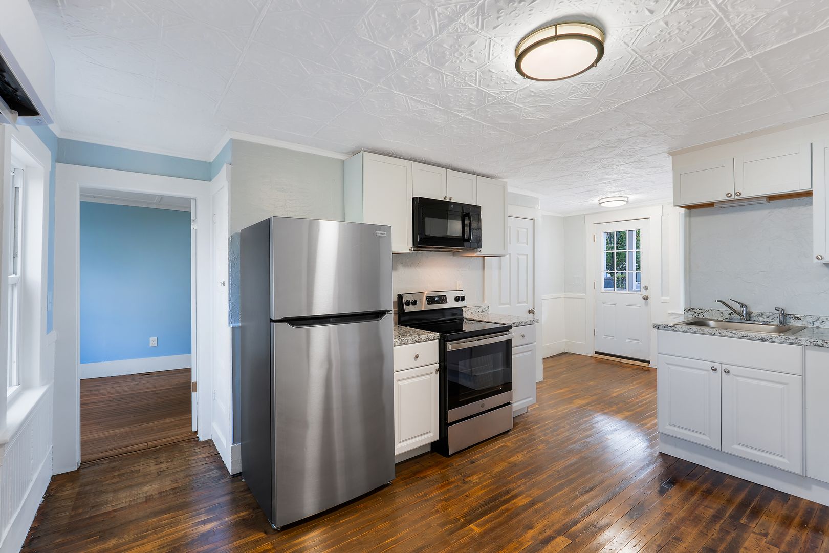 Dover Apartment: 40 New York St