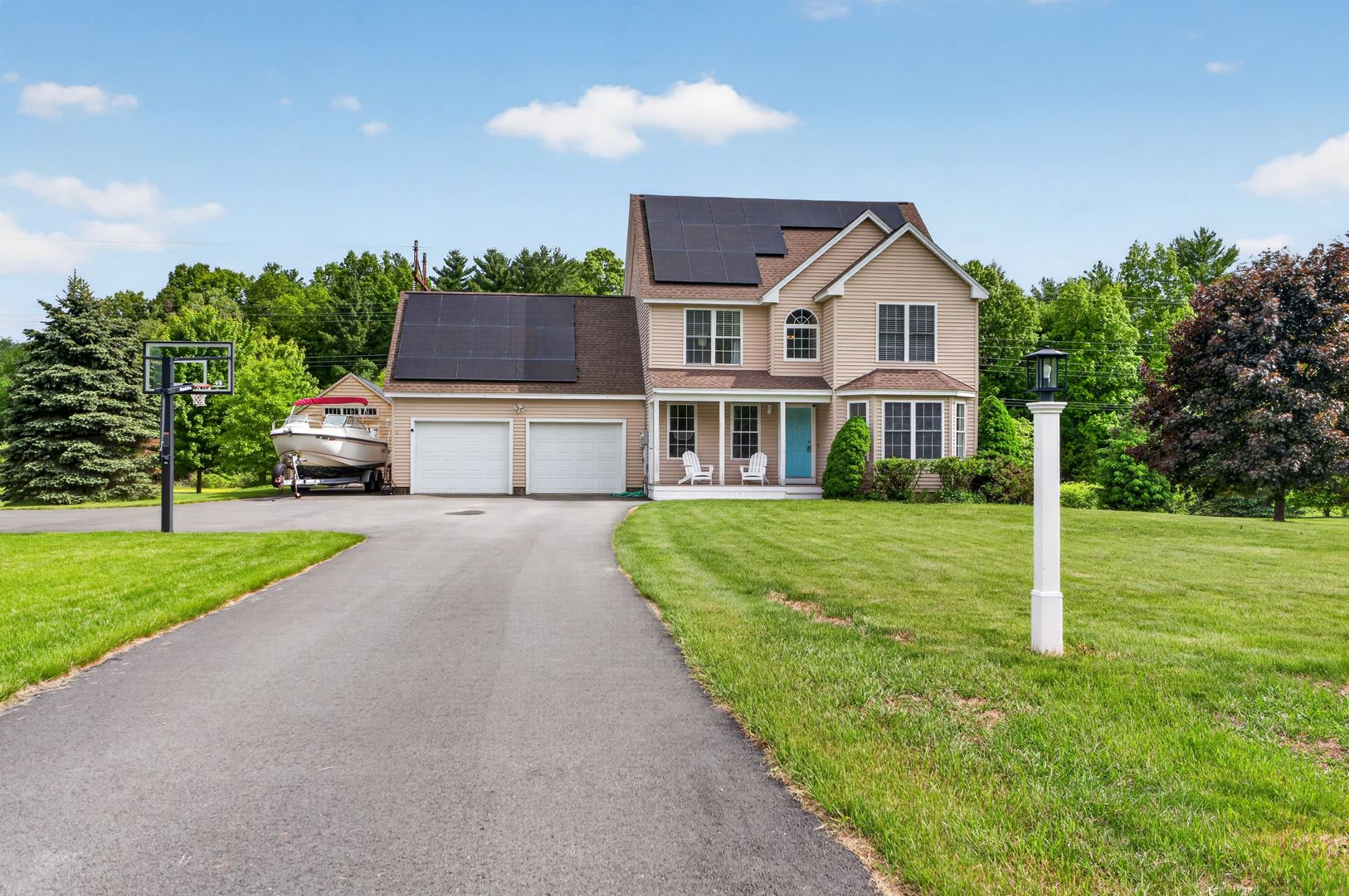 Stratham House: 9 Stephen Drive