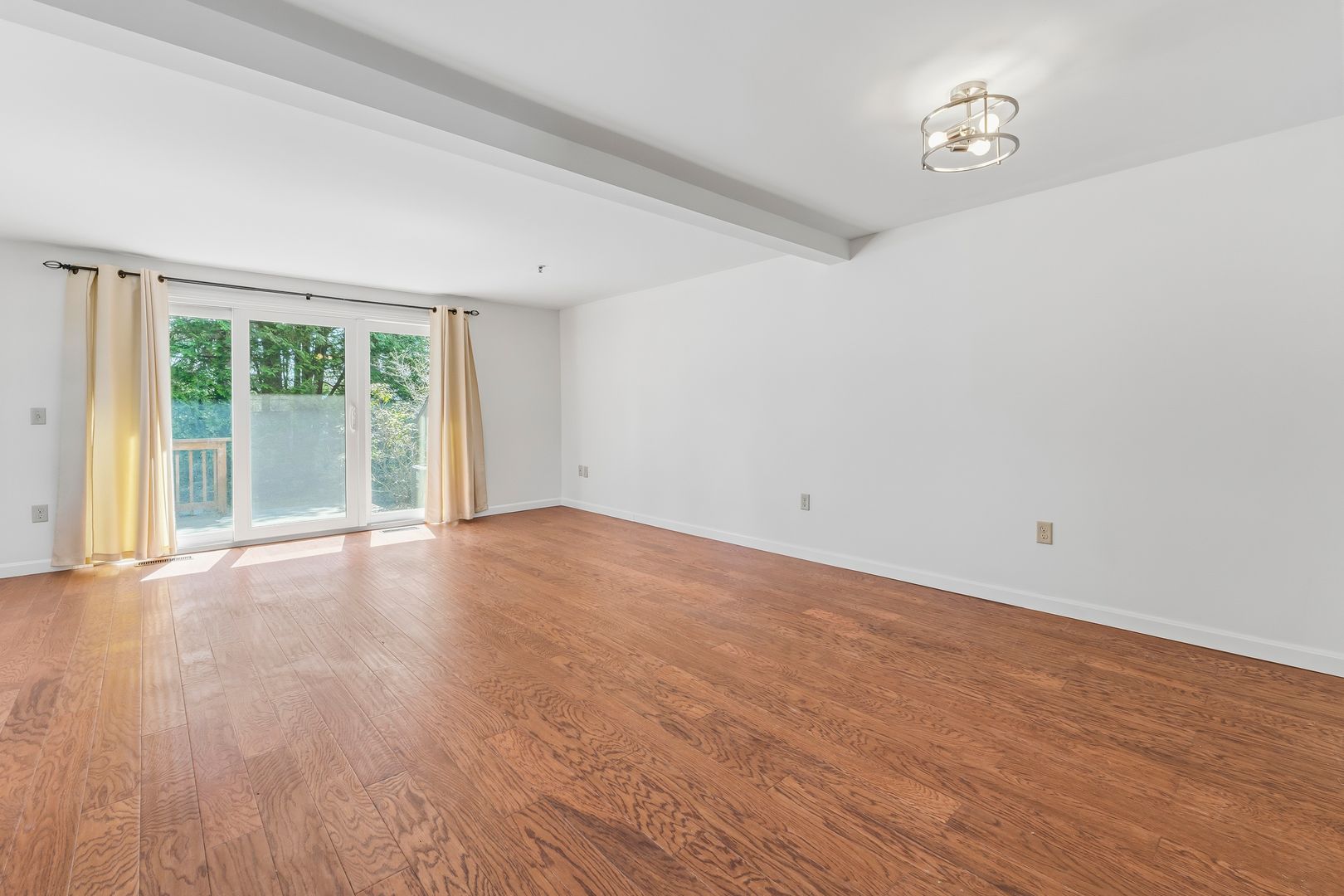 Dover Condo: 1 Surrey Run