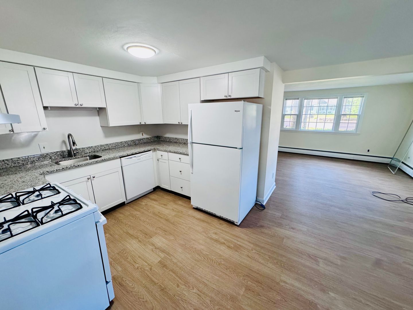 Hampton Apartment: 413 High Street