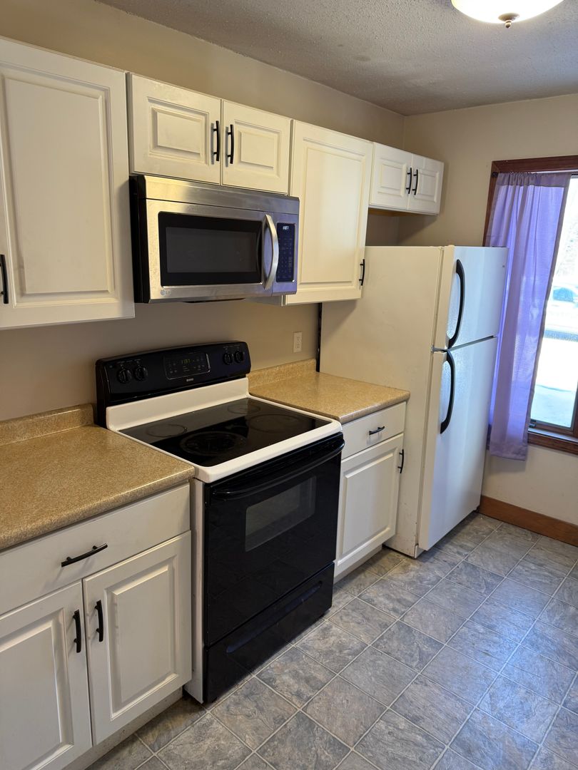 Center Conway Apartment: 1140 Eastman Rd