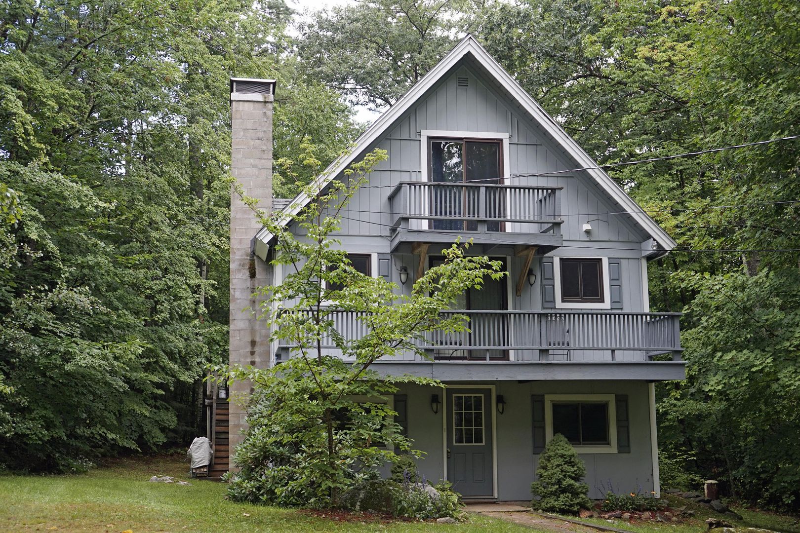 Moultonborough House: 82 Suissevale Avenue