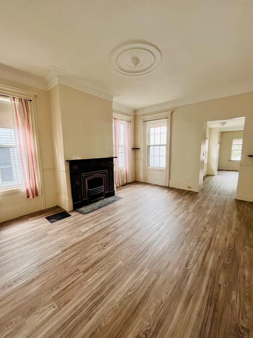 Portsmouth Apartment: 547-549 State Street