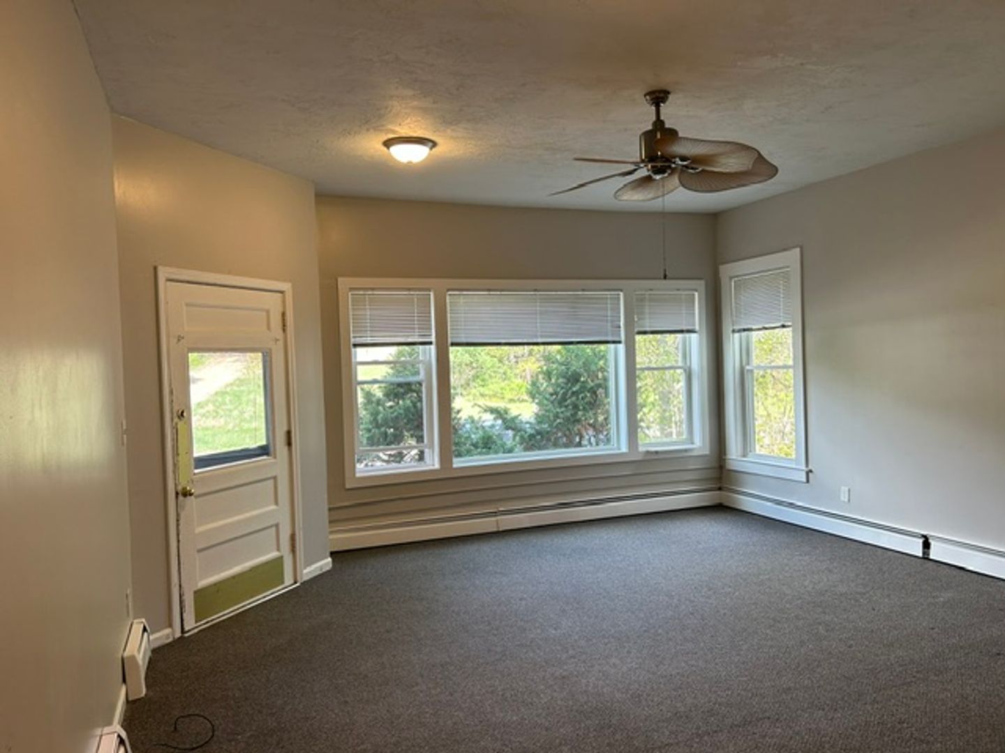 Campton Apartment: 1333 NH-175