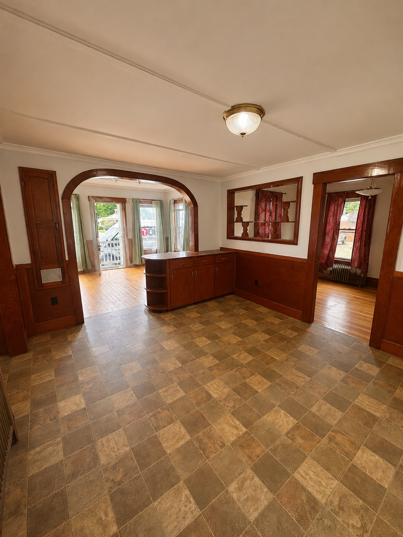 Rochester House: 222 North Main St.