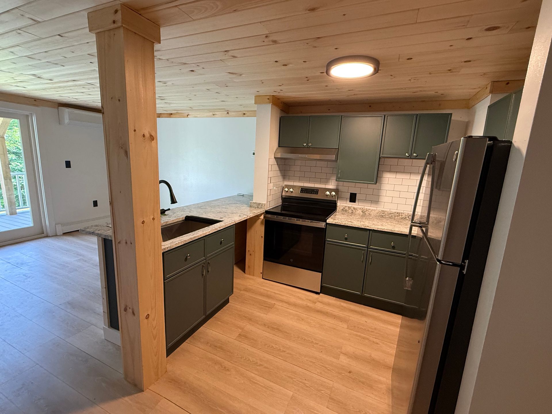 Bartlett Apartment: 720 Crawford Notch Rd - 1