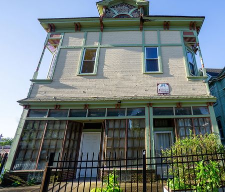 120 Dell Street - AVAILABLE 8/1/27 - First Floor Apartment One Block From Shops & Eateries – photo 1