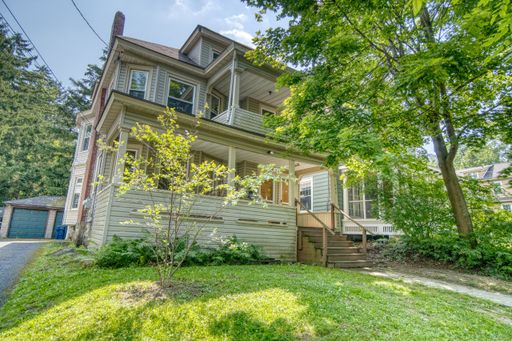 689 Allen Street Apt 1 - Bright, Spacious 1st Floor Flat with Off-Street Parking 7/1/27 – photo 1