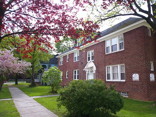 400 Harvard Pl Apt 2 - Available 6/1/27 - Newly Renovated Spacious 2nd Floor Flat – photo 1